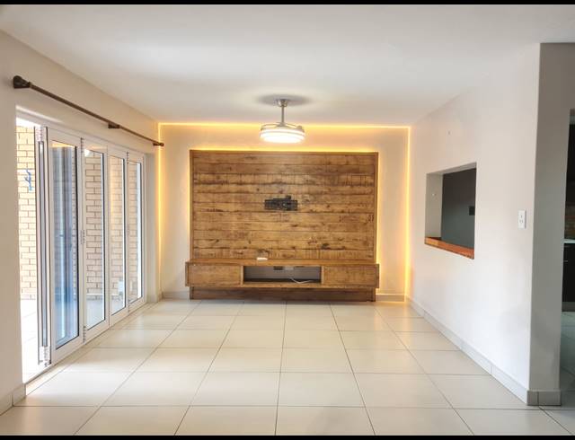 3 BEDROOM SECTIONAL TITLE FOR SALE IN MEER EN SEE